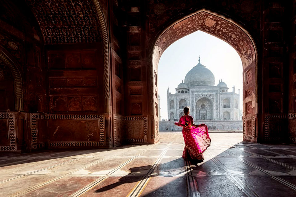 Luxury Taj Mahal India Tour with 5-star hotel stay and private guided visit in Agra